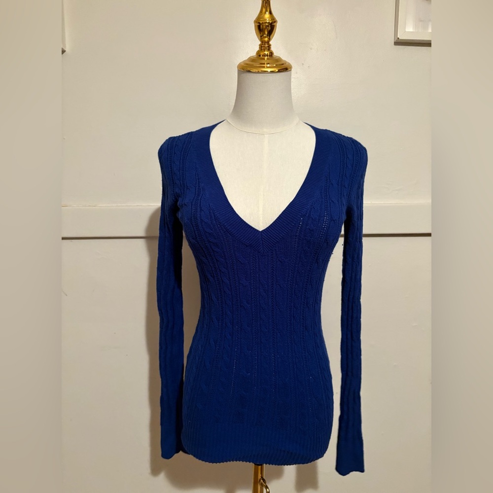 American Eagle Blue V-Neck Cable Knit Sweater